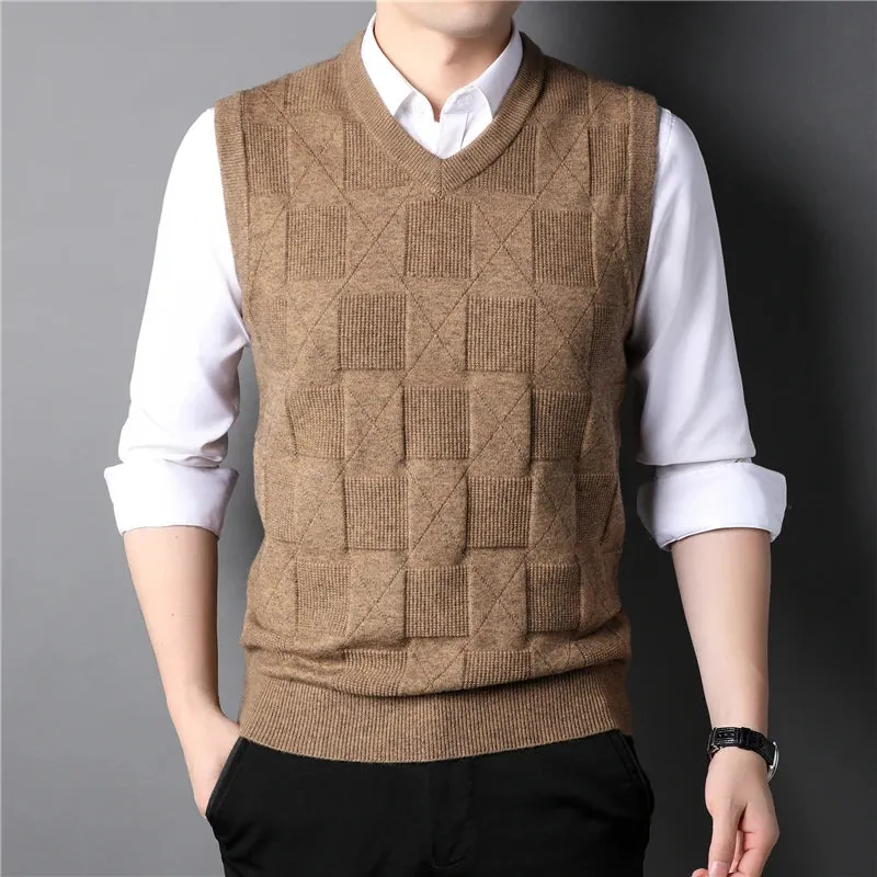 Men's Khaki Classic Style Thick Sleeveless Sweater
