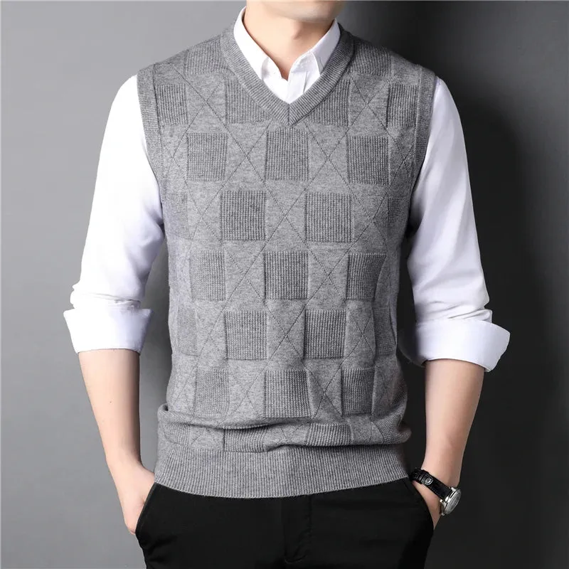 Men's Khaki Classic Style Thick Sleeveless Sweater