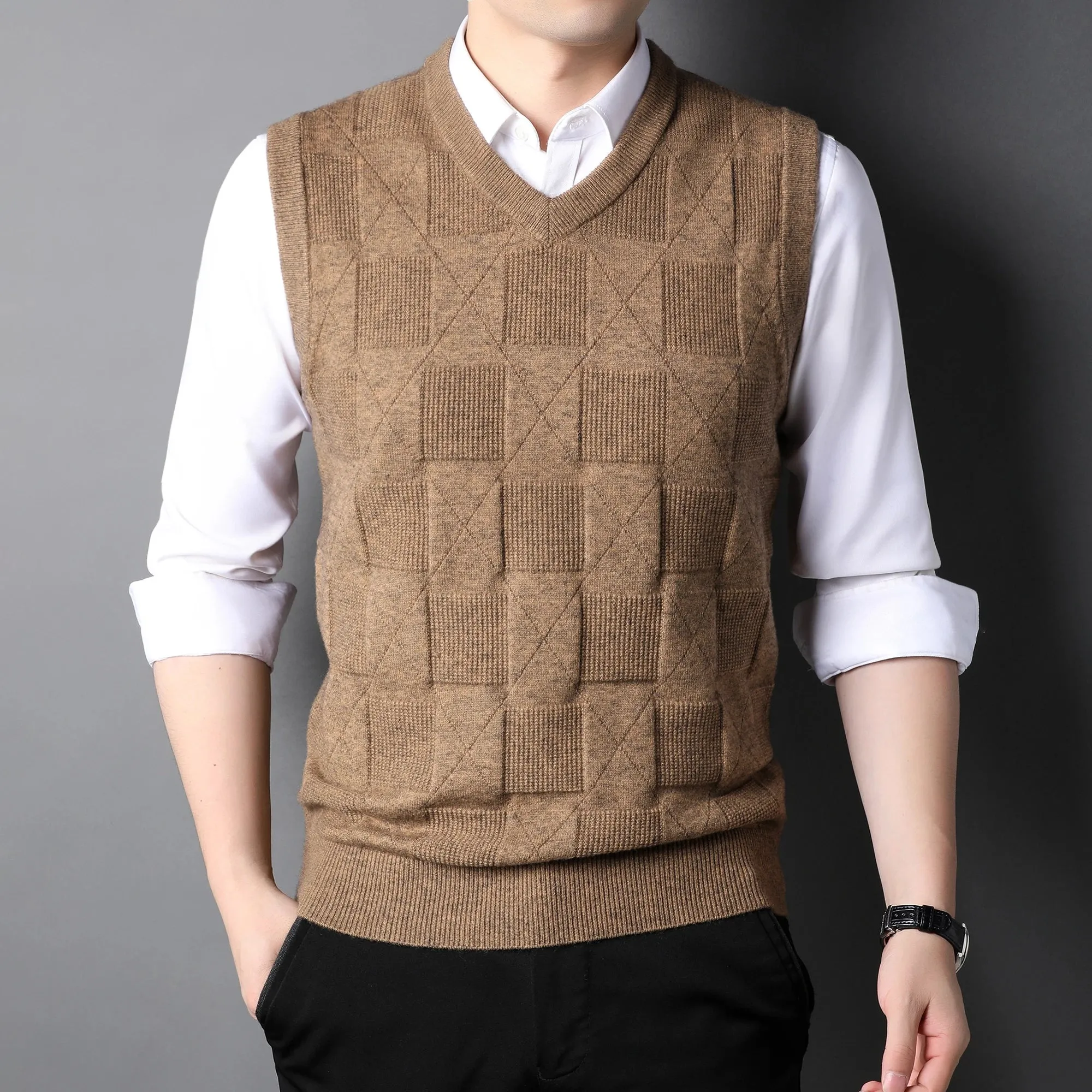 Men's Khaki Classic Style Thick Sleeveless Sweater
